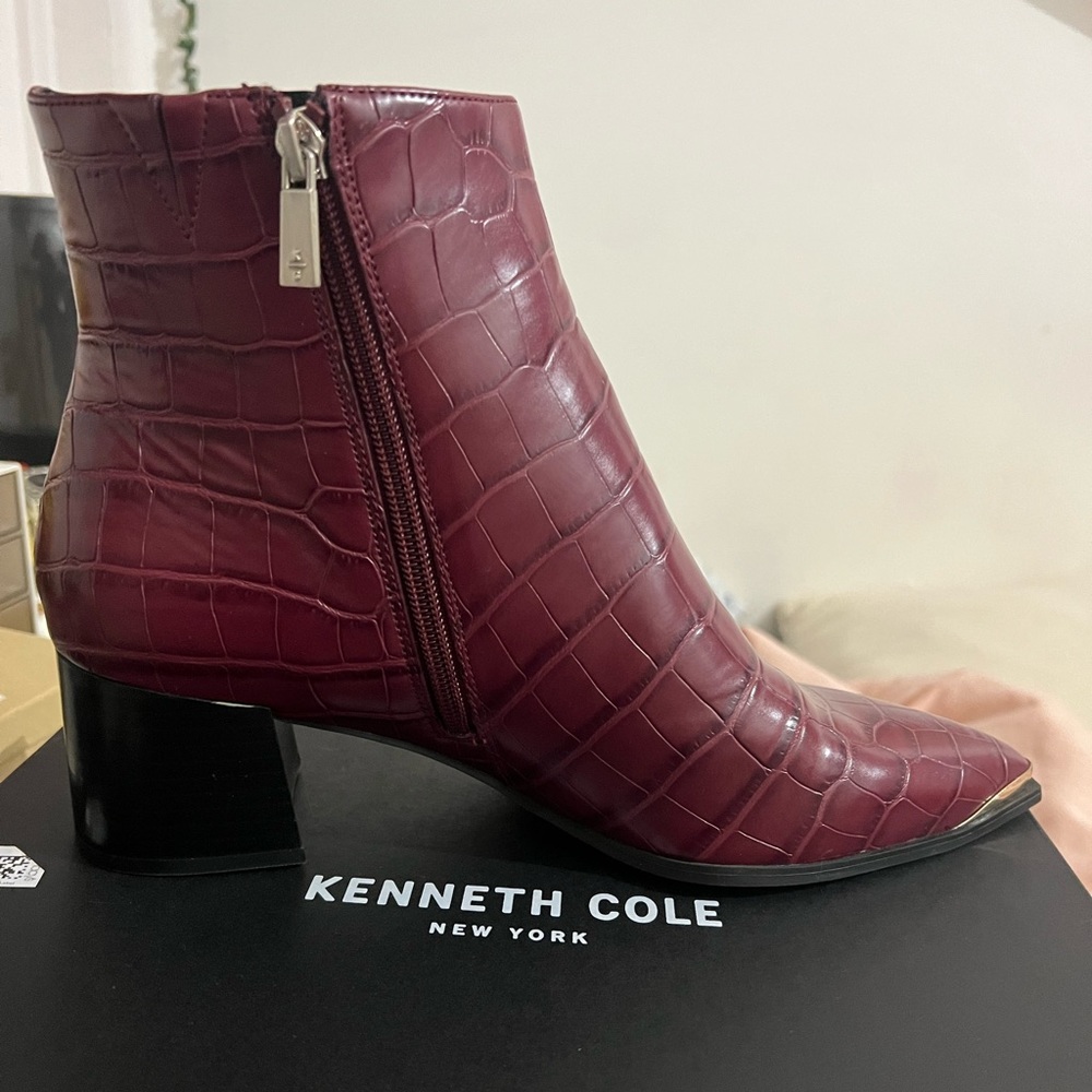 Kenneth Cole Boots